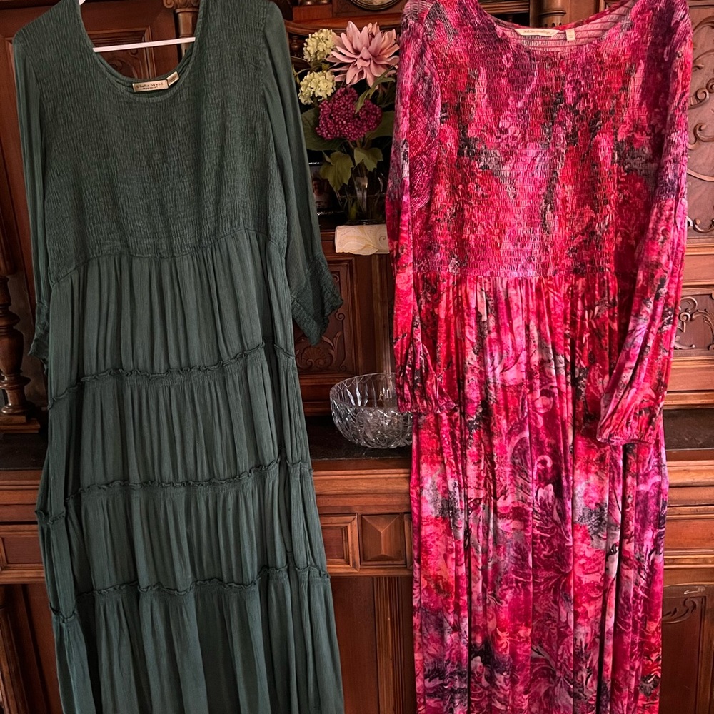 Beautiful Forest Green, long sleeved, smocked top, boho, casual Maxi dress.